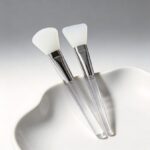 Face Mask Brush Mask Application Brush, Soft Silicone Fan Shape White Brush Head Cosmetic Tool for Body Lotion, Mud, Clay, Charcoal Mixed Mask