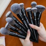 Professional Makeup Brush Set 32Pcs PRO Grade Makeup Brushes Set with Super large Holder, Premium Ultra-soft Synthetic Foundation Contour Powder Blush Concealer Eyeshadow Classic Black Make up Brush