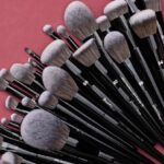 Professional Makeup Brush Set 32Pcs PRO Grade Makeup Brushes Set with Super large Holder, Premium Ultra-soft Synthetic Foundation Contour Powder Blush Concealer Eyeshadow Classic Black Make up Brush