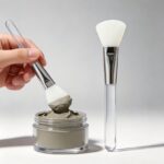 Face Mask Brush Mask Application Brush, Soft Silicone Fan Shape White Brush Head Cosmetic Tool for Body Lotion, Mud, Clay, Charcoal Mixed Mask